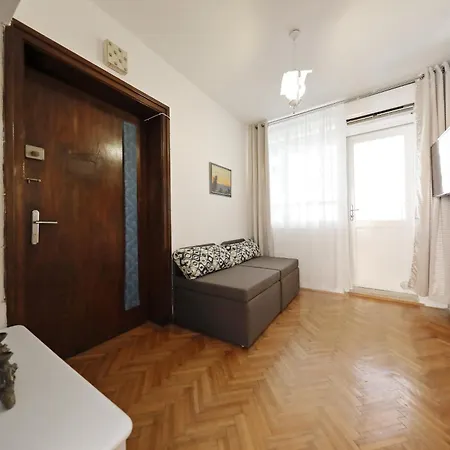 Lejlighed Apartman Ski